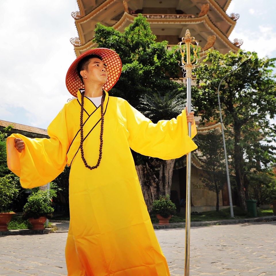 facebook sao viet hom nay 156 akira phan phau thuat tham my sau khi bi che phat tuong dong nhi khoe sac quyen ru