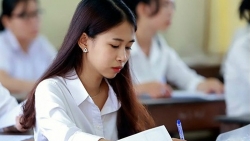 anh canh sat ha giang dung xe chuyen dung hu coi ho tong thi sinh ngu muon den diem thi
