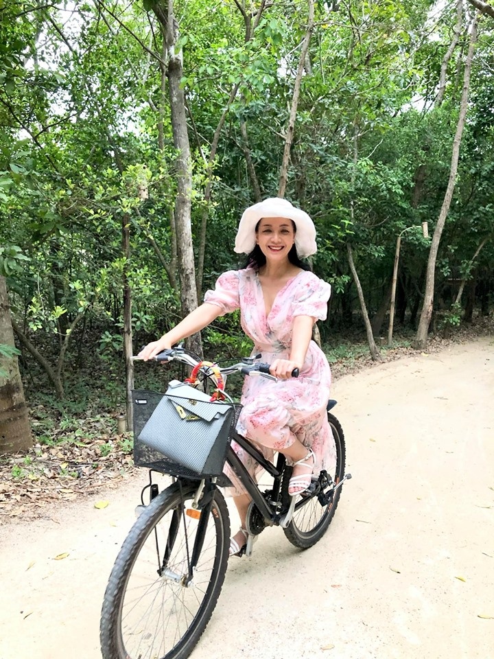 facebook sao viet hom nay 37 mc ky duyen nghi van chia tay ban trai ns chieu xuan dien bikini khoe voc dang goi cam