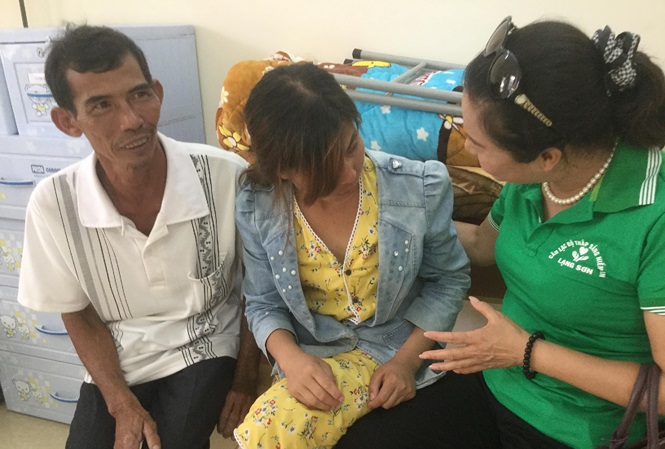bi kich cua co gai lay chong qua bien gioi