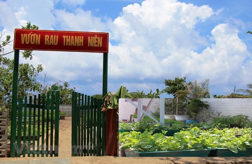 photo su song bat diet noi bien dao thieng lieng cua to quoc