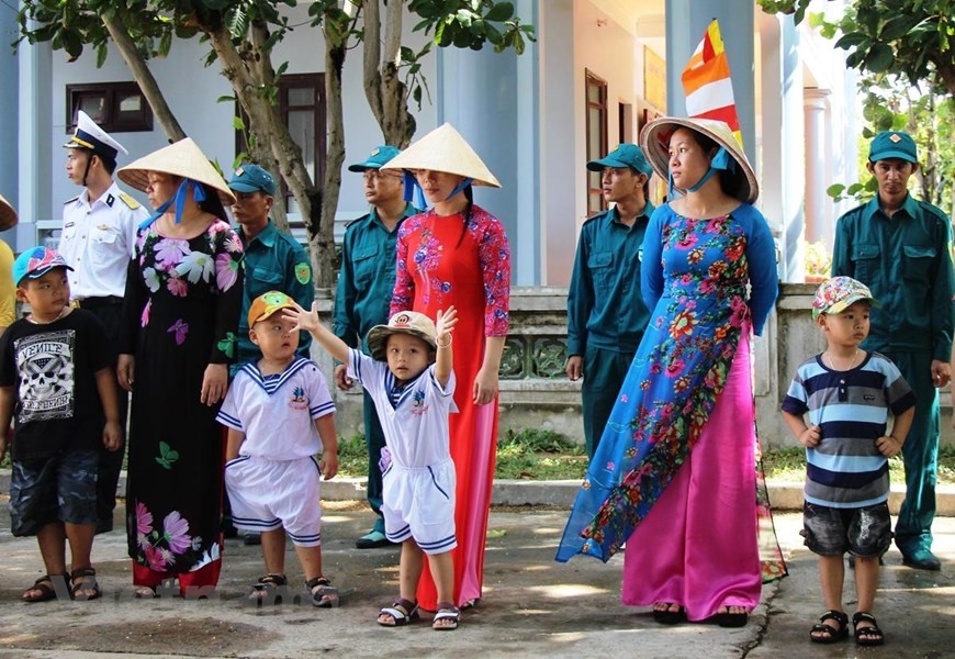 photo su song bat diet noi bien dao thieng lieng cua to quoc