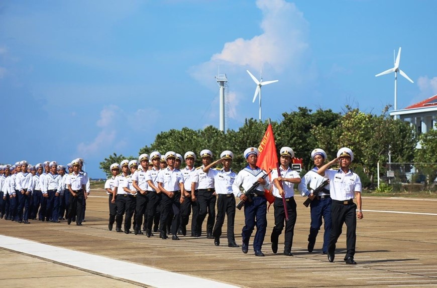 photo su song bat diet noi bien dao thieng lieng cua to quoc