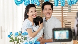 Facebook sao Việt hôm nay (19/7): Lộ ảnh con của Trường Giang, Nhã Phương?