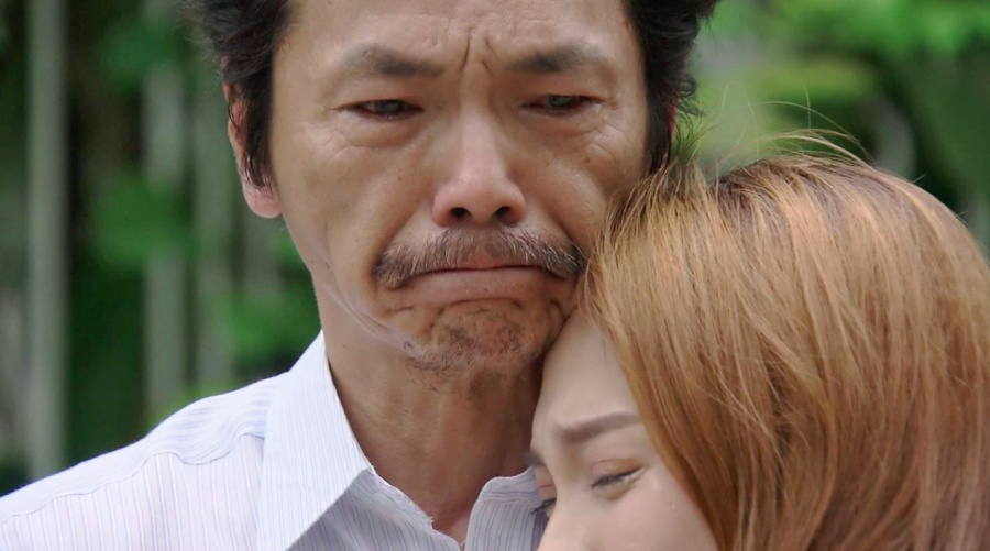 ve nha di con tap 70 nuot nuoc mat vao trong bo son dau kho xin dua con gai ve nha