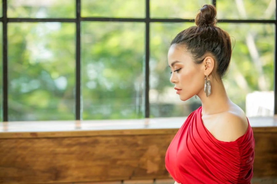 facebook sao viet hom nay 317 mc hoang linh len tieng khi bi don thoi la nhan vat chinh trong mot clip nhay cam