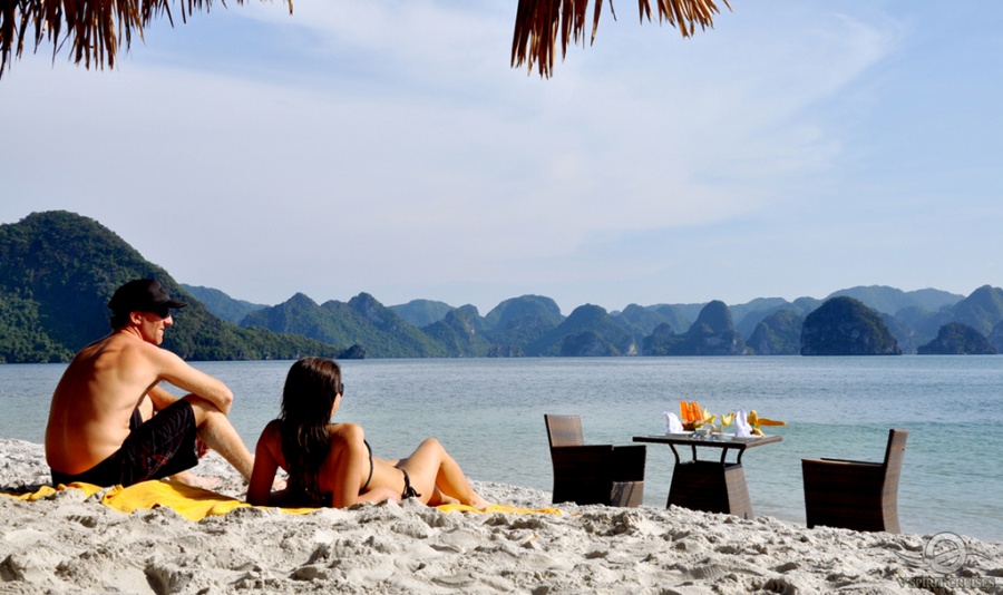 tam dung hoat dong bai tam soi sim tren vinh ha long