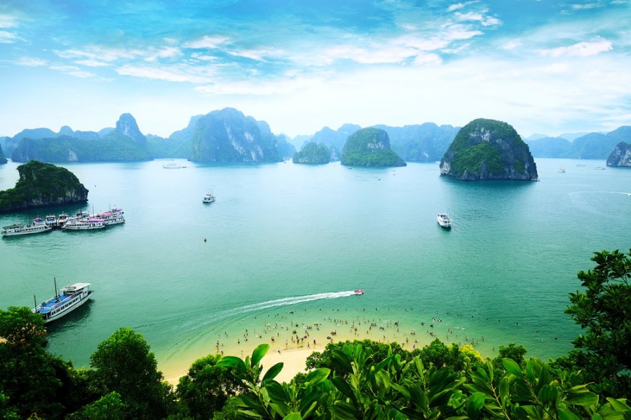 ha long ngung su dung do nhua de phuc vu khach tren vinh tu 18