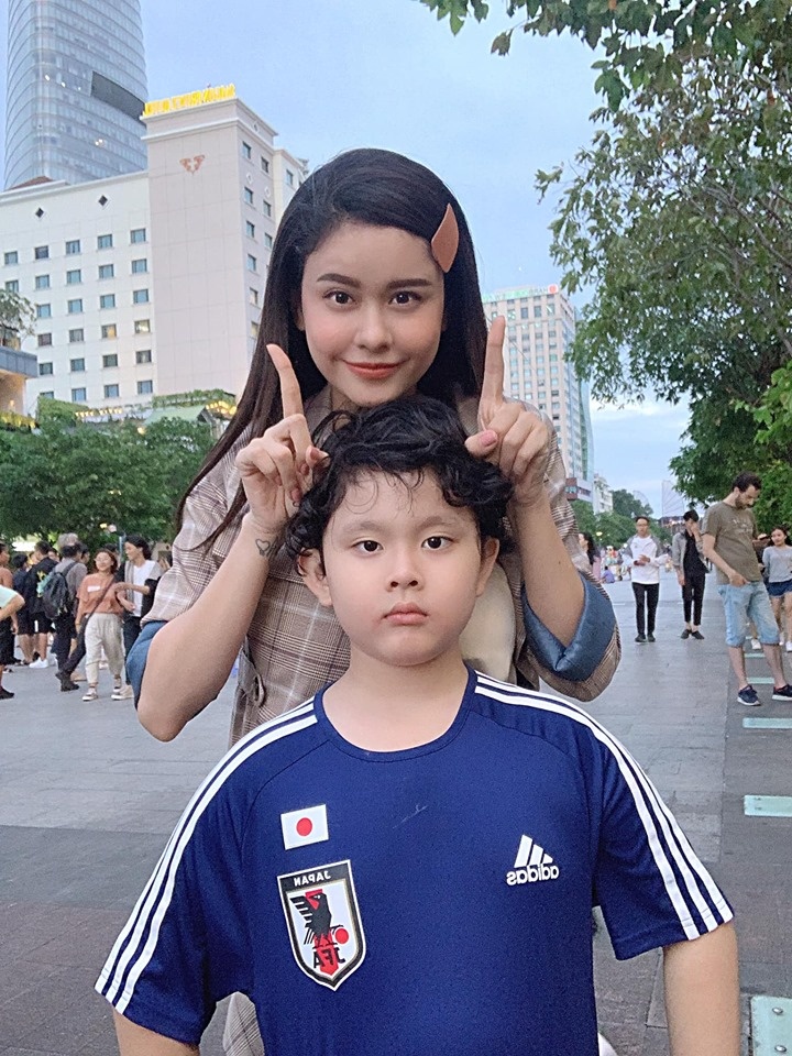 facebook sao viet hom nay 58 nha phuong lan dau cong khai chuyen sinh con