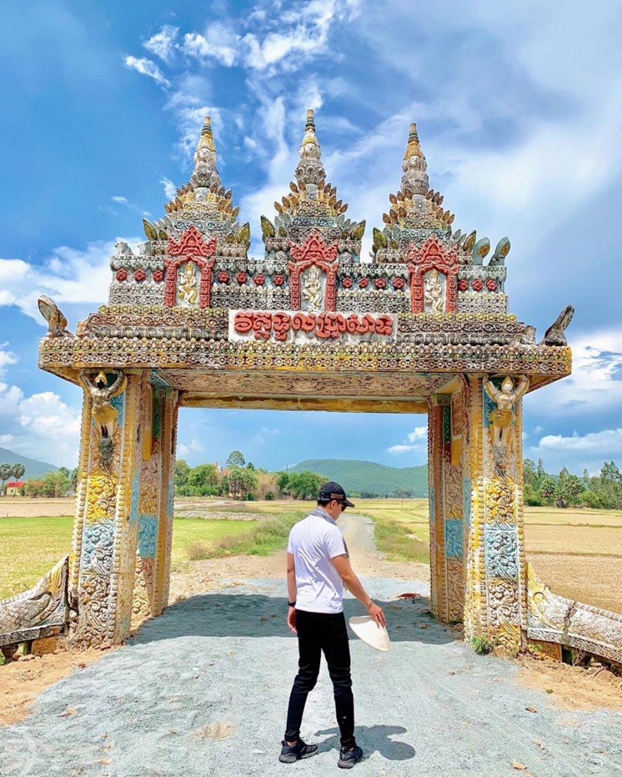 Có một 'cổng trời thời gian' không thể bỏ lỡ ở An Giang co mot cong troi thoi gian khong the bo lo o an giang