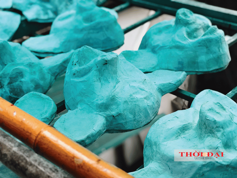 chuyen doi chuyen nghe cua cap nghe nhan cuoi cung lam mat na giay boi o ha noi