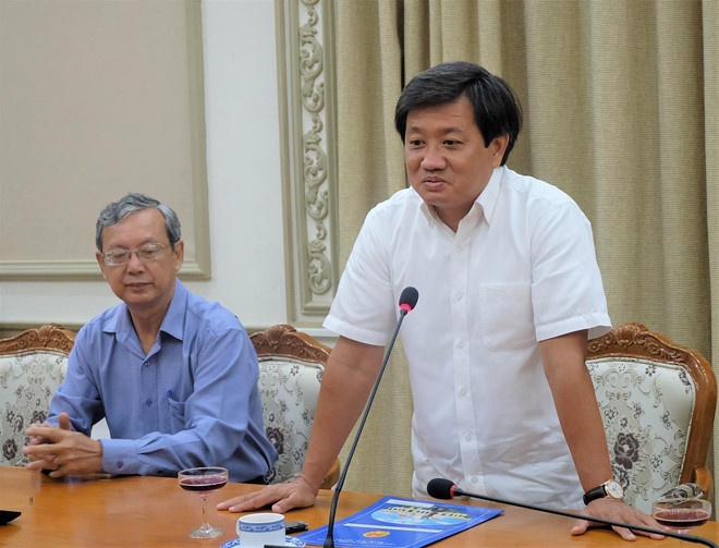 ban thuong vu thanh uy tphcm xem xet giai quyet cho ong doan ngoc hai thoi viec