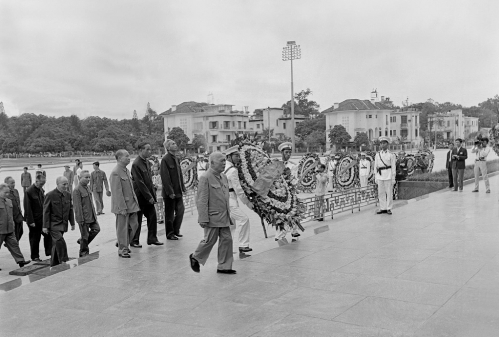 hinh anh hiem ve 2 nam xay dung lang chu tich ho chi minh