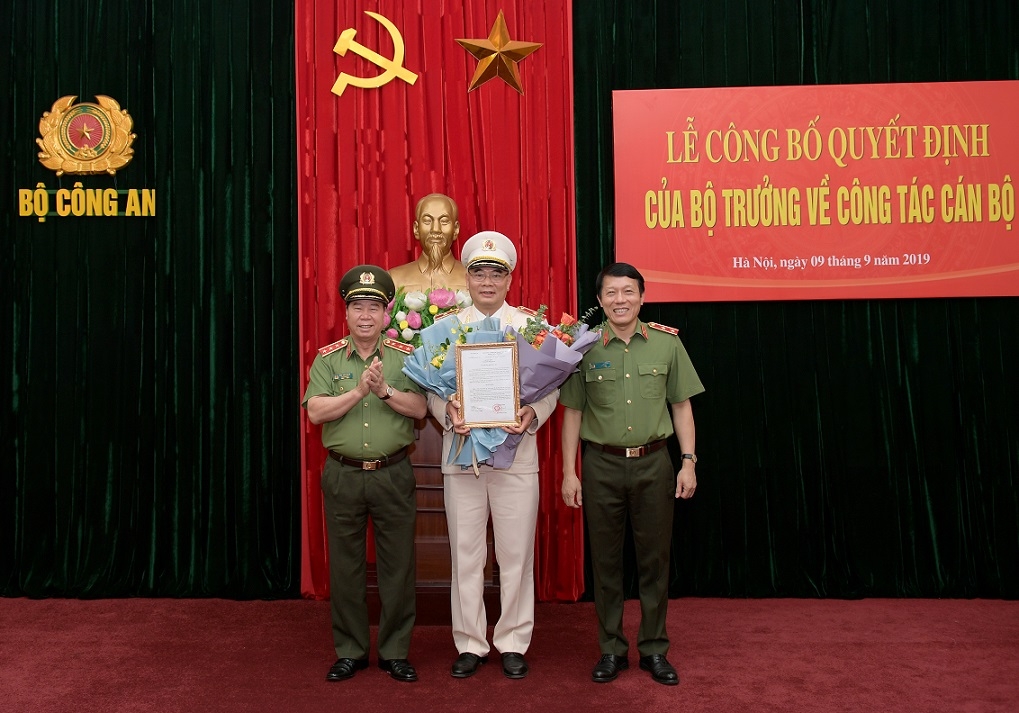 giam doc cong an bac giang to an xo giu chuc vu chanh van phong bo cong an