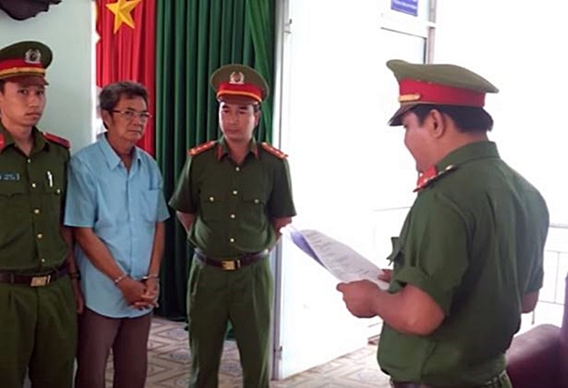 vu thay giao day nhac sam so ba be gai thay doi loi khai phu nhan hanh vi dam o