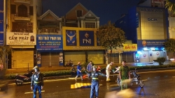 chong lach tranh xe may khien vo te nga roi bi container can tu vong