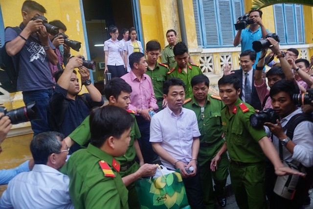 trieu tap thu truong bo y te truong quoc cuong toi phien toa xet xu vu vn pharma
