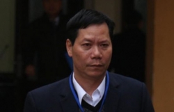 nguyen giam doc benh vien da khoa tinh hoa binh bi khai tru khoi dang