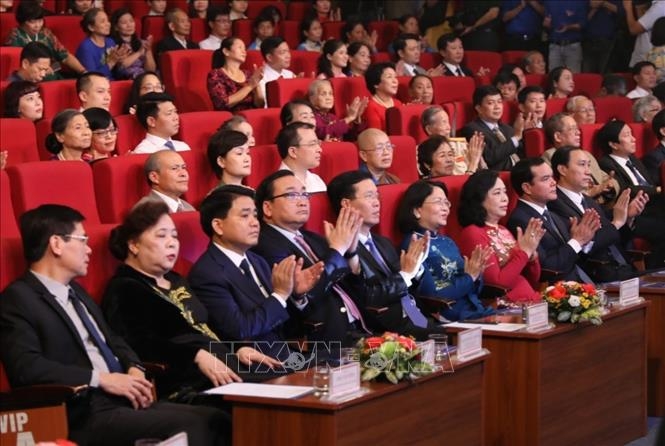 inh danh 10 cong dan thu do uu tu nam 2019
