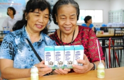 "Sống vui, sống khỏe, sống thọ" cùng Vinamilk