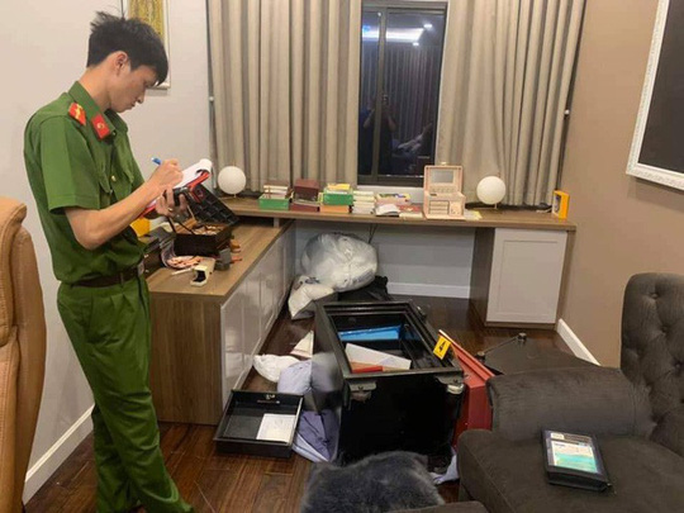 loi khai cua nhom trom dot nhap vao nha ca si nhat kim anh lay di 5 ty dong