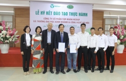 le ky ket van ban hop tac dao tao thuc hanh giua truong dh kinh doanh va cong nghe ha noi va cong ty co phan tap doan merap