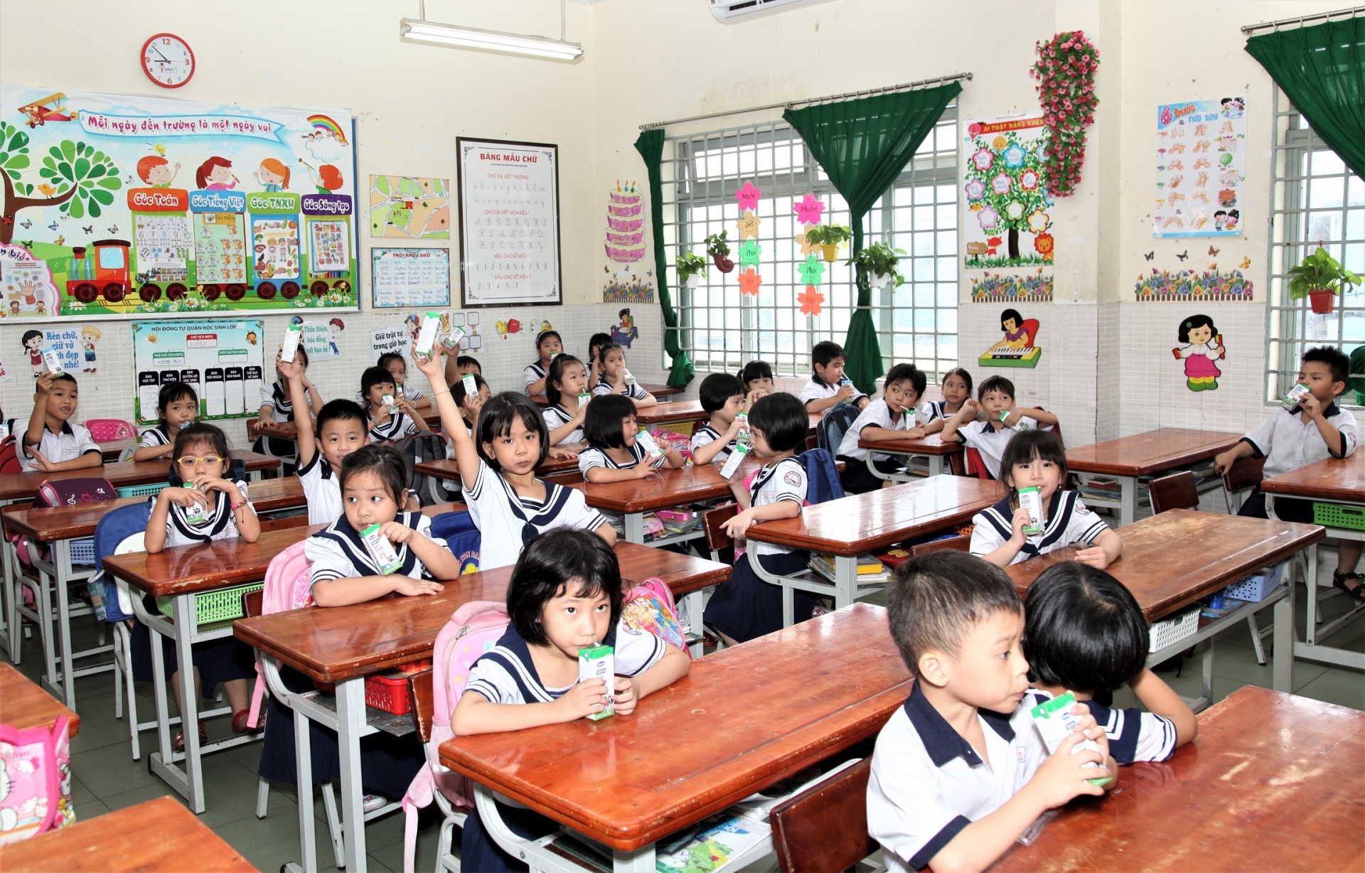 hon 300000 tre em o tp hcm chinh thuc thu huong chuong trinh sua hoc duong