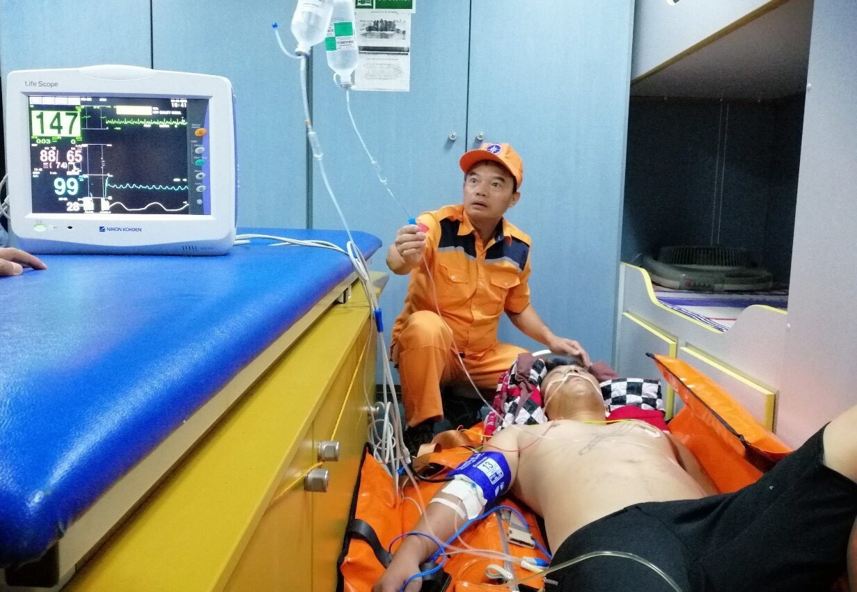 hai phong cap cuu thanh cong nguoi dan lan bien bat ngo bi tai bien