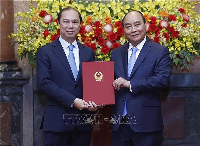 Chủ tịch nước Nguyễn Xuân Phúc trao Quyết định bổ nhiệm Đại sứ Việt Nam tại các nước