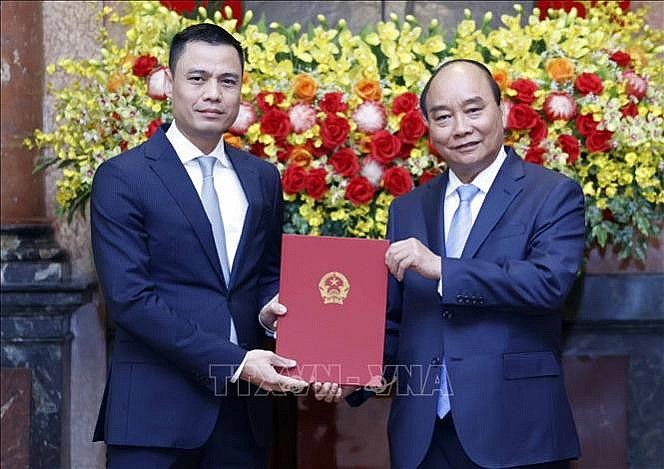 Chủ tịch nước Nguyễn Xuân Phúc trao Quyết định bổ nhiệm Đại sứ Việt Nam tại các nước
