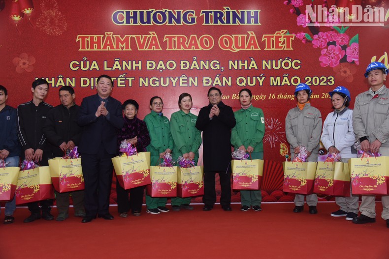 Quan tâm, chăm lo Tết cho lực lượng vũ trang, nhân dân tỉnh Cao Bằng ảnh 6