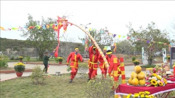 tai hien le thuong neu ngay tet tai thanh nha ho