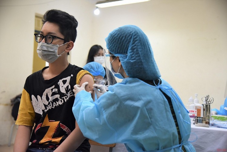 Các địa phương cần đẩy nhanh tiến độ, hoàn thành việc tiêm chủng 2 liều vaccine phòng Covid-19.