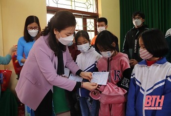 Thanh Hóa: đỡ đầu trên 800 trẻ mồ côi có hoàn cảnh khó khăn