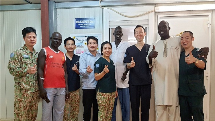  Bệnh viện dã chiến cấp 2 số 3 Việt Nam thực hiện thành công liên tiếp 4 ca phẫu thuật cho những bệnh nhân là cán bộ, nhân viên Liên Hợp Quốc. Ảnh: BVDC 2.3.