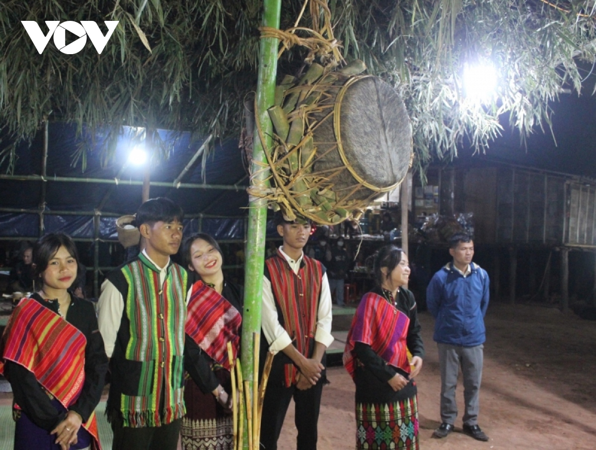 hoi Dap trong cua nguoi ma coong- dem giao duyen giua dai ngan truong son hinh anh 5