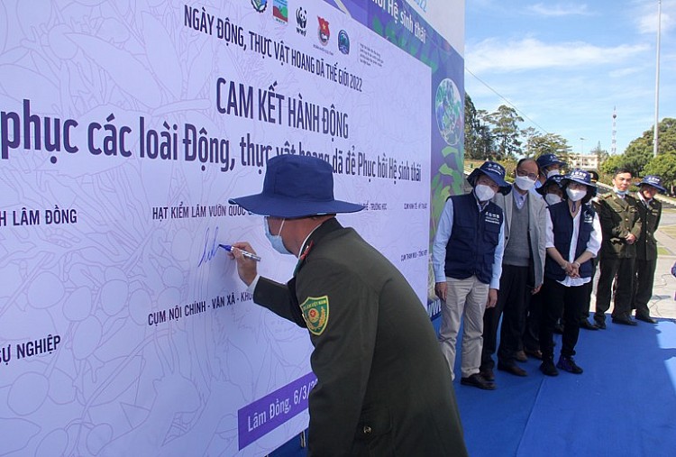 Ký cam kết bảo vệ, phục hồi hệ động, thực vật hoang dã để phục hồi hệ sinh thái.