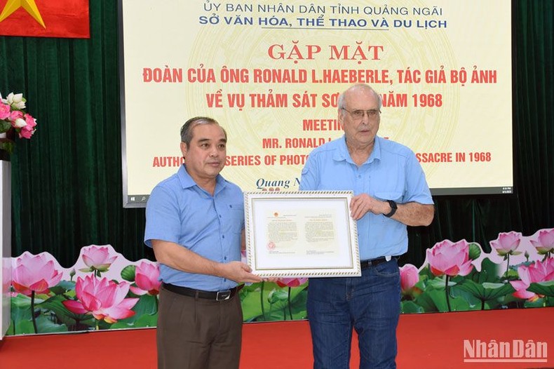 Trưng bày vô thời hạn các bức ảnh về vụ thảm sát Sơn Mỹ của tác giả Ronald L. Haeberle ảnh 1