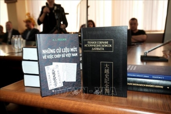 Công trình 30 năm dịch 