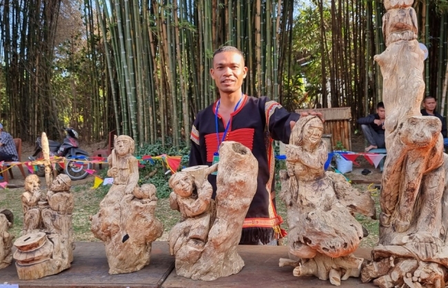 Thổi hồn đời sống Tây Nguyên vào gốc cà phê
