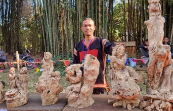 Thổi hồn đời sống Tây Nguyên vào gốc cà phê