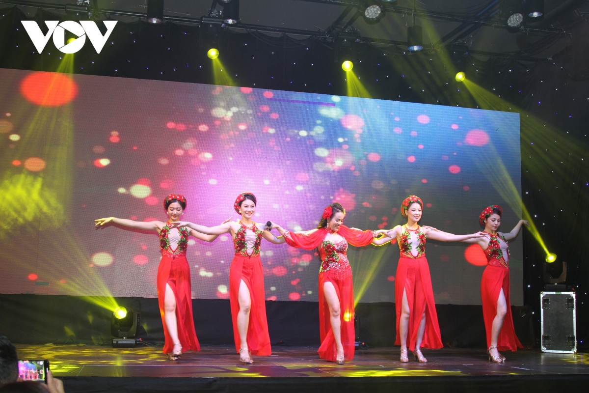 Dac sac chuong trinh nghe thuat giai dieu que huong tai cong hoa sec hinh anh 2