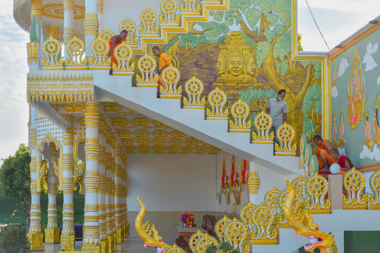 So với những ngôi chùa với kiến trúc Khmer khác trong tỉnh Sóc Trăng thì đây là ngôi chùa có niên đại khá “trẻ Kiến trúc ngôi chùa “dát vàng” nguy nga như cung điện tại Sóc Trăng