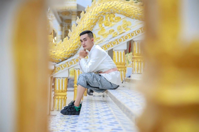 Khi đến đây, bạn không chỉ cảm nhận được sự thiêng liêng, trang trọng và bạn còn cảm thấy yên bình, thoải mái khi hoà mình với không gian tâm linh, với nền văn hoá đặc biệt của Phật giáo, chắc chắn sẽ khiến bạn ấn tượng. Khi đến đây, bạn không chỉ cảm nhận được sự thiêng liêng, trang trọng và bạn còn cảm thấy yên bình, thoải mái khi hoà mình với không gian tâm linh, với nền văn hoá đặc biệt của Phật giáo, chắc chắn sẽ khiến bạn ấn tượng.