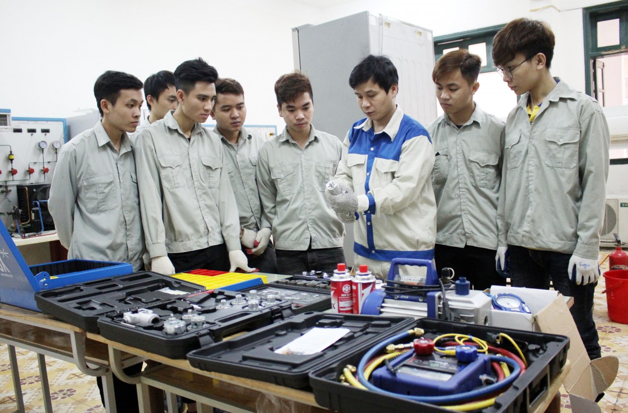 Bảo đảm chất lượng đào tạo nghề cho lao động ở doanh nghiệp nhỏ và vừa. (Ảnh minh họa)