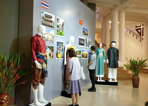 Tại triển lãm sẽ tổ chức trưng bày ảnh, trang phục truyền thống, hiện vật văn hóa của 10 quốc gia thành viên ASEAN (Ảnh minh họa)