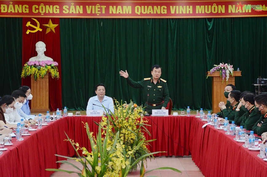 Giao lưu hữu nghị quốc phòng biên giới Việt Nam-Trung Quốc