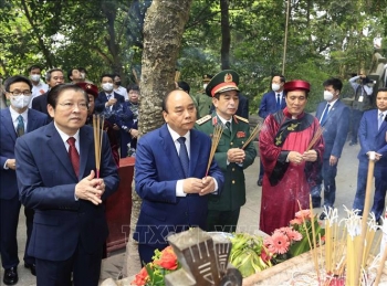 Long trọng tổ chức Lễ dâng hương tưởng niệm các Vua Hùng