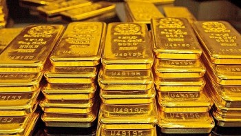 Ngày 23/4, giá vàng thế giới tiếp tục lao dốc