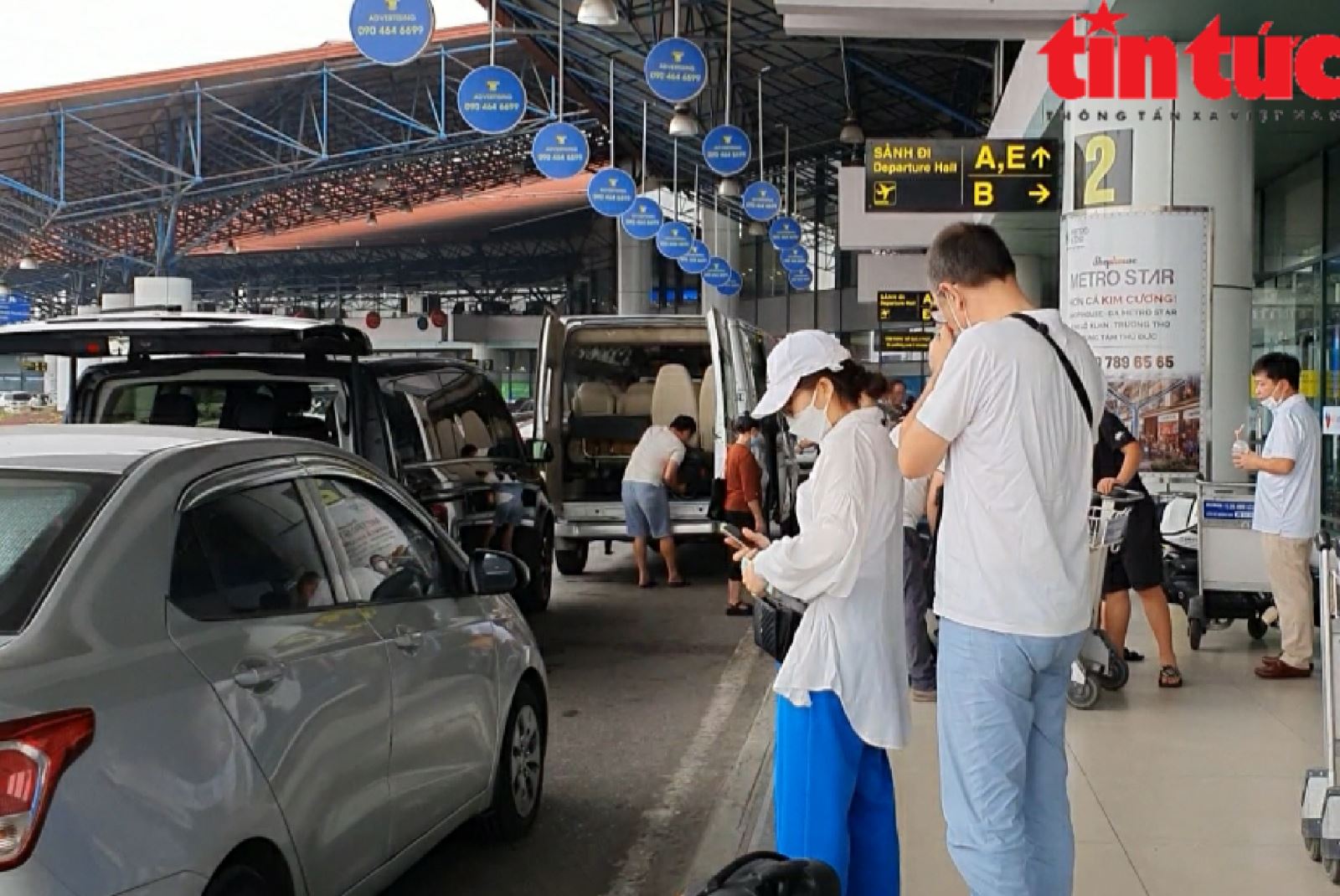 Sân bay Nội Bài tăng đột biến khách ngày 29/4, đạt mốc lịch sử trước dịch Chú thích ảnh